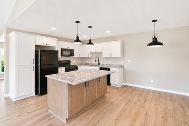 Right size your living situation with this 3 bedroom, 2 bath - photo 5