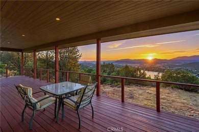 This stunning 2,678-square-foot custom home with breathtaking - photo 2