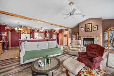 Move right in and start enjoying the lake lifestyle - photo 14