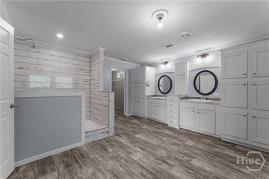 Welcome to your ultimate retreat! Built in 2020, this stunning - photo 17