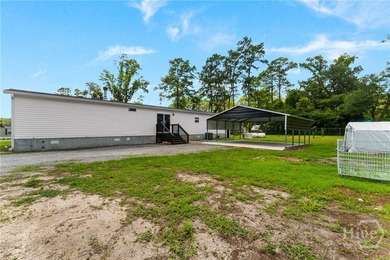 Welcome to your ultimate retreat! Built in 2020, this stunning - photo 33