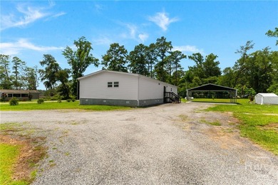 Welcome to your ultimate retreat! Built in 2020, this stunning - photo 34