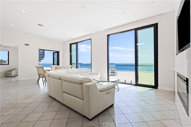 Wake up to the sound of waves and step straight onto the sand - photo 5