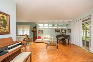 Tudor home located in one of the most sought after waterfront - photo 4