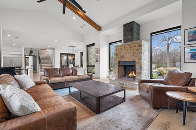First time to market, this custom estate built by Kenneth Graham - photo 10