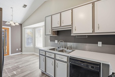 Welcome to 8562 Brookforest Dr, a beautiful 3-bedroom - photo 13
