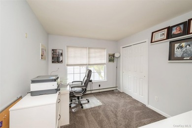 Beautifully maintained custom-appointed hi-ranch! Built in 2004 - photo 15