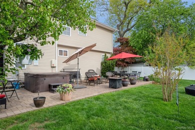 Beautifully maintained custom-appointed hi-ranch! Built in 2004 - photo 21