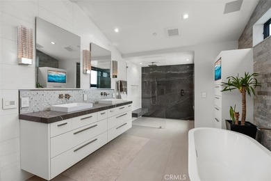 STUNNING 180-DEGREE OCEAN VIEWS, PRIME LOCATION, PRISTINE - photo 30