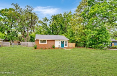 Motivated Seller! *NEW ROOF June 2026* Welcome to your charming - photo 4