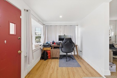 Welcome to this cozy 1-bedroom, 1.5-bathroom bungalow located in - photo 3