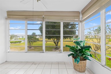 Spacious 2-bedroom, 1-bathroom condo located in a private golf - photo 19
