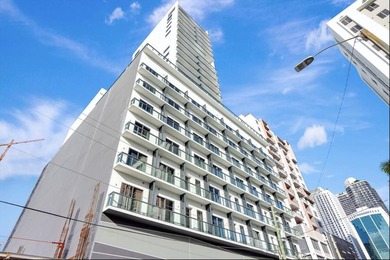 Turn-key and fully furnished 1-bedroom, 1-bath unit in the heart - photo 21