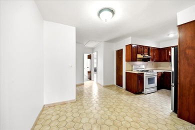 2 family Brick Semi attached Ideally located in Pelham Gardens - photo 9