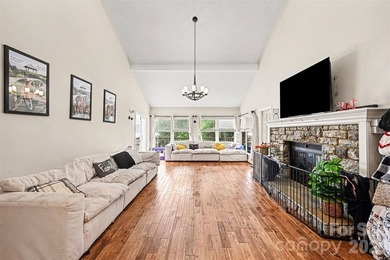 THE ULTIMATE RESORT-STYLE ENTERTAINER'S DREAM on Lake Hickory! - photo 8