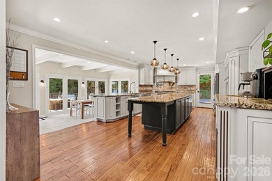 THE ULTIMATE RESORT-STYLE ENTERTAINER'S DREAM on Lake Hickory! - photo 9
