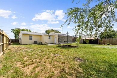 Situated on a spacious 0.31-acre lot in Flour Bluff, this - photo 21