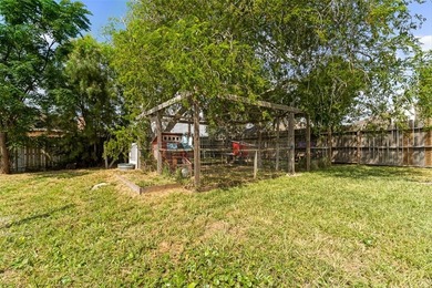 Situated on a spacious 0.31-acre lot in Flour Bluff, this - photo 22