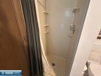 Stop the scroll-this is the lake place you've been waiting for! - photo 33