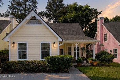 Welcome to 10 Mariners Court, a beautifully renovated gem - photo 2