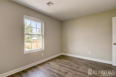 Welcome to this beautiful 5 year new Colonial home featuring a - photo 15