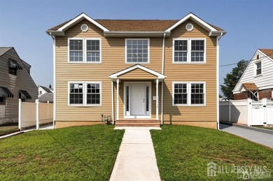 Welcome to this beautiful 5 year new Colonial home featuring a - photo 30