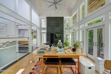 A striking modern retreat where architecture and landscape exist - photo 11