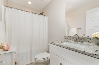 Up to 4,000 in closing cost with acceptable offer. Beautifully - photo 13