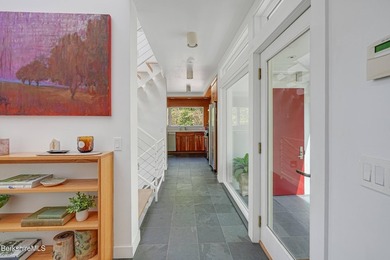 A striking modern retreat where architecture and landscape exist - photo 16