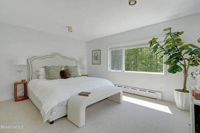 A striking modern retreat where architecture and landscape exist - photo 22