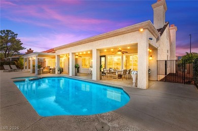 Exquisitely renovated 3-bedroom home with breathtaking golf - photo 1