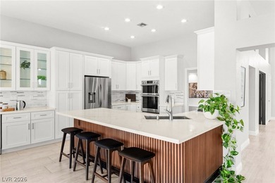 Exquisitely renovated 3-bedroom home with breathtaking golf - photo 2