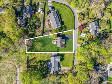 Check out this 3-bedroom ranch in East Patchogue. Home features - photo 4