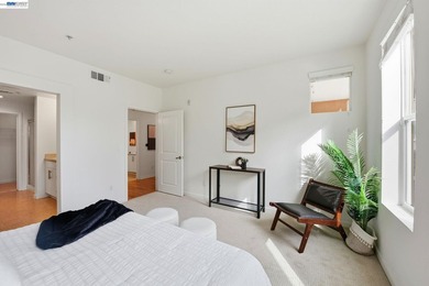 Experience refined living in this elegant luxury ground floor - photo 14
