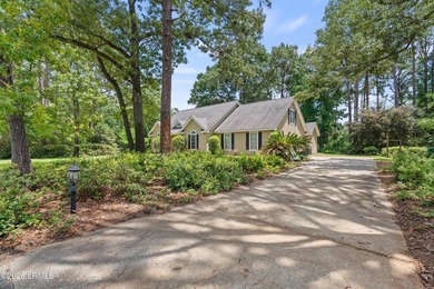 Opportunity is knocking at 130 Francis Marion Circle! Nestled on - photo 2
