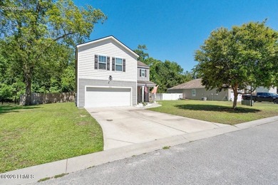 Welcome home to this beautiful 4-bedroom, 2.5-bath home - photo 4