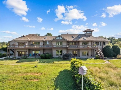 Discover a rare multi-generational property with sweeping views - photo 1