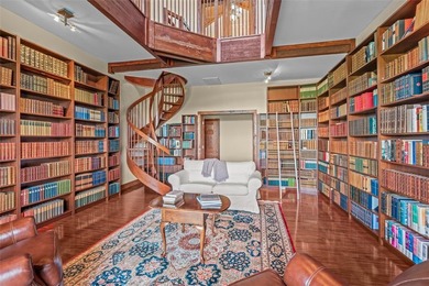 Discover a rare multi-generational property with sweeping views - photo 8