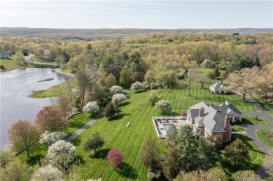 (private lake) Home For Sale in Woodbury Connecticut