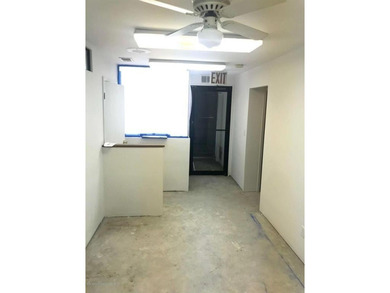 LOCATION, LOCATION, LOCATION! RENOVATED CONDO, LOWER LEVEL, 804 - photo 6