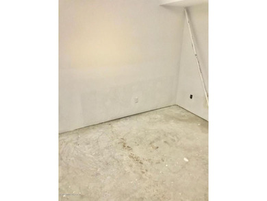 LOCATION, LOCATION, LOCATION! RENOVATED CONDO, LOWER LEVEL, 804 - photo 8