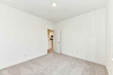 Welcome to this stunning 6-bedroom, 3.5-bath home-you truly have - photo 13