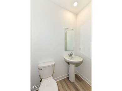 Welcome to this stunning 6-bedroom, 3.5-bath home-you truly have - photo 16