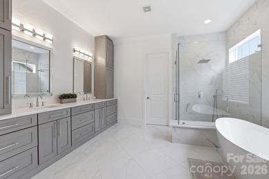 Impressive 5 Bedroom Home on Springfield Golf Course in a - photo 28
