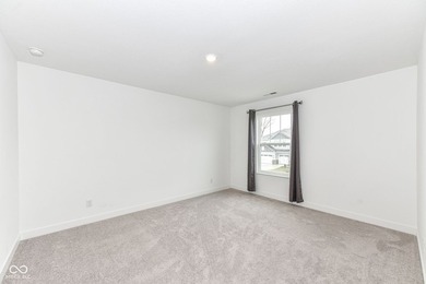 Welcome to this stunning 6-bedroom, 3.5-bath home-you truly have - photo 31