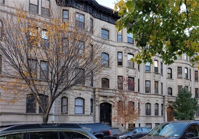Welcome to 176 Prospect Park West, landmark nine unit - photo 2