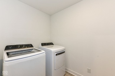 Welcome to this stunning 6-bedroom, 3.5-bath home-you truly have - photo 37