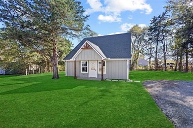 Lake Home For Sale in Pottsboro, Texas