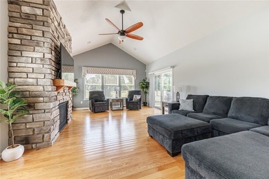 Welcome to this beautifully upgraded ranch end-unit townhome - photo 14