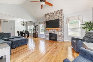 Welcome to this beautifully upgraded ranch end-unit townhome - photo 15